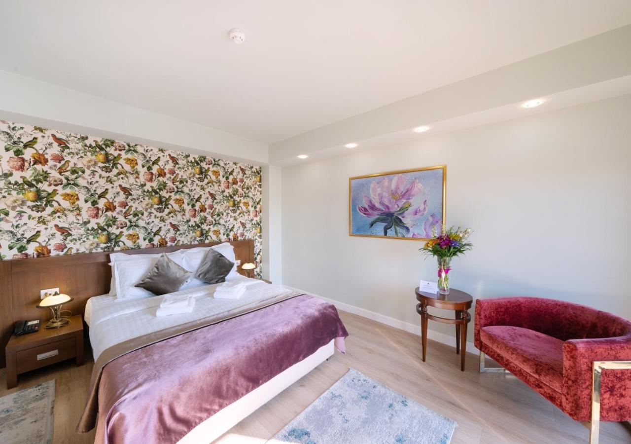 Phoenicia Comfort Hotel 4*